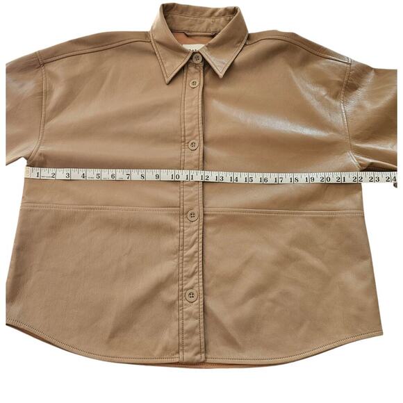 Women's Aritzia Babaton Pelli Hip Shirt Jacket Vegan Leather Constant Camel M - Picture 14 of 16